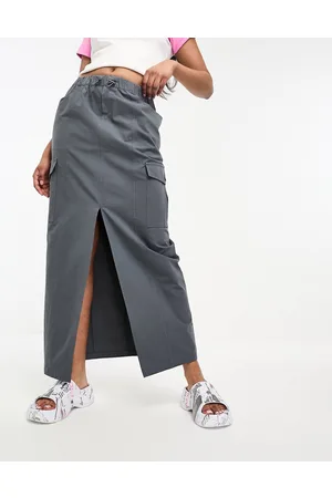 Miss Selfridge Gonna lunga antracite con tasche cargo