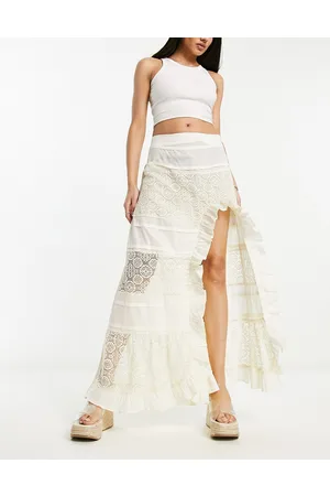 ASOS Gonna lunga con inserti in pizzo e ricami color crema con spacco