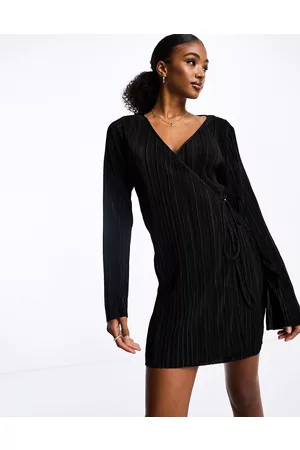 Monki Vestito avvolgente corto plissé con maniche svasate