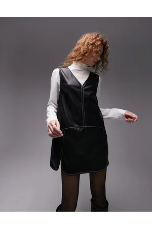 Topshop Vestito scamiciato corto nero morbido al tatto in pelle sintetica con cuciture