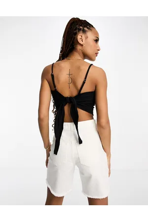 VERO MODA Top nero con fondo a punta, allacciatura sul retro e scollo squadrato
