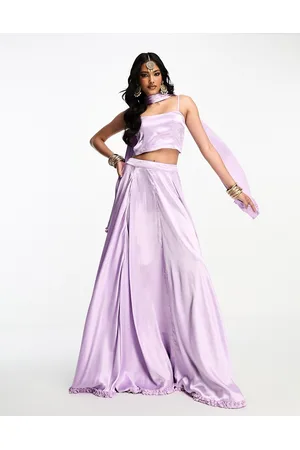 Kanya London Lehenga - Coordinato da damigella lilla lavanda con gonna svasata a ruota con volant e sciarpa