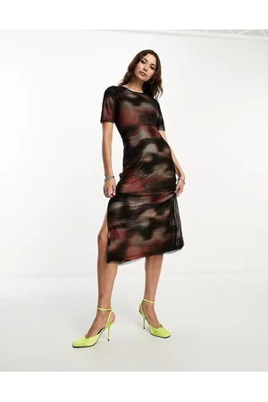 Amy Lynn Vestito midi a maniche corte arancione heatwave con strass