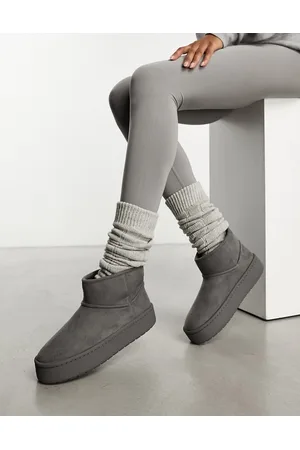 Monki Stivali stile pantofola grigi in camoscio sintetico con piccolo plateau