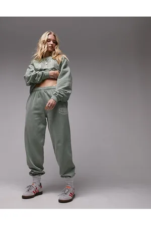 Topshop Joggers oversize lavaggio vintage con grafica "Soho" ricamata in coordinato