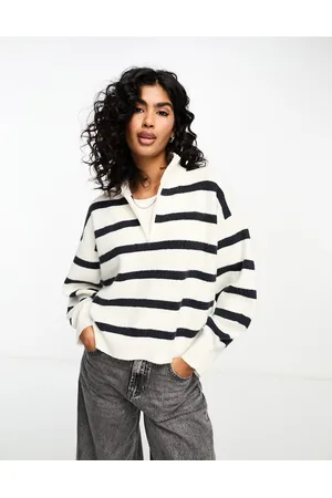 French Connection Maglione accollato a righe bianche e blu marino con zip corta