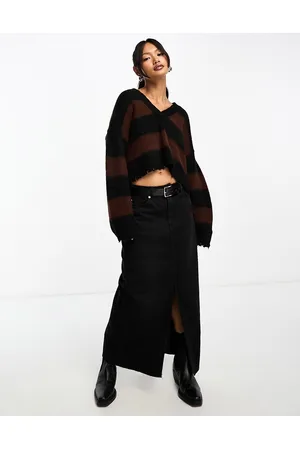 AllSaints Lou - Maglione corto a righe marroni con scollo a V