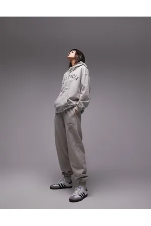 Topshop Joggers oversize color pietra con grafica Valencia in coordinato