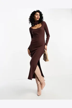 ASOS Vestito midi a maniche lunghe attillato ultra morbido cioccolato a coste con collo alto