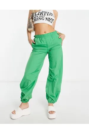Bershka Pantaloni tecnici ampi stile paracadutista verdi