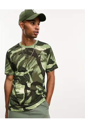 Nike Dri-FIT - T-shirt con stampa mimetica