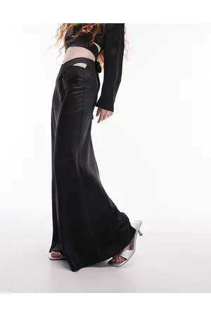 Topshop Gonna lunga nera in raso con taglio sbieco e vita a portafoglio in coordinato