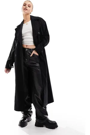 River Island Trench con borchie