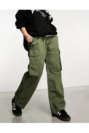 New Look Pantaloni cargo slim con doppia tasca color kaki