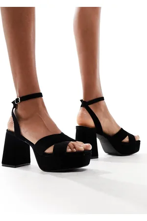 New Look Sandali neri con fascette incrociate in velluto e plateau