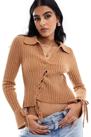 ASOS Maglione con colletto stile polo morbido color cuoio con laccetti