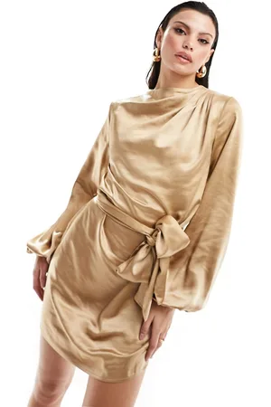 Pretty Lavish Vestito corto allacciato in vita in raso oro opaco