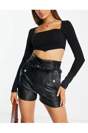Lipsy London Pantaloncini neri a vita alta con cintura in ecopelle PU