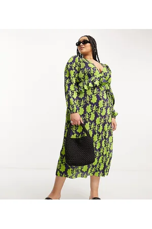 River Island Plus - Vestito grembiule midi acceso plissé