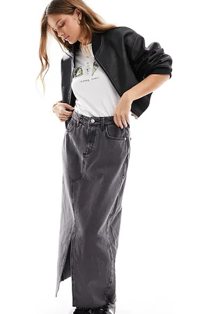 River Island Gonna al polpaccio in denim scuro con spacco sul davanti