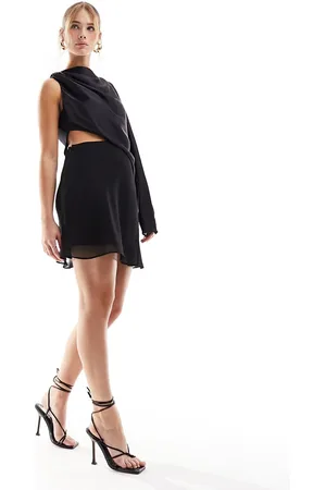 ASOS Vestito corto monospalla in raso drappeggiato e gonna asimmetrica in chiffon