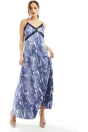 VERO MODA Vestito sottoveste lungo in raso con stampa effetto stropicciato e finiture in pizzo