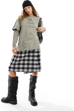 Urban Revivo T-shirt oversize con strato inferiore a maniche lunghe e grafica di angelo
