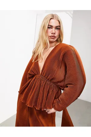 ASOS Top plissé con maniche voluminose e scollo profondo color ruggine