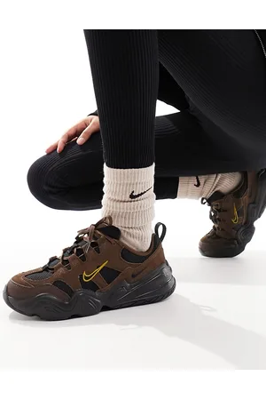 Nike Tech Hera - Sneakers cacao e nere