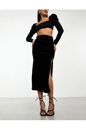 New Look Gonna sottoveste midi nera in velluto con spacco laterale