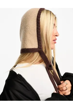 My Accessories London - Cappuccio in maglia beige e marrone con laccetti