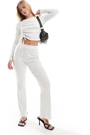 Pieces® Pantaloni a fondo ampio color crema in coordinato