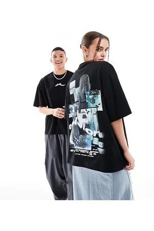 COLLUSION Unisex - T-shirt nera con stampa fotografica stile collage sul retro