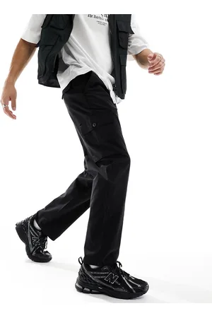 Bershka Pantaloni cargo a fondo ampio neri in tessuto ripstop