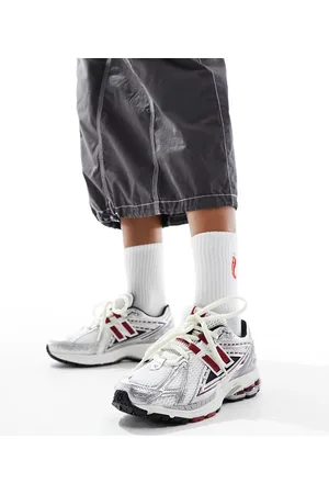 New Balance 1906 - Sneakers argentate e rosse
