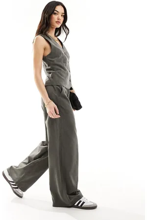 ASOS Pantaloni dad in velluto a coste kaki in coordinato