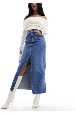& OTHER STORIES Gonna al polpaccio in denim medio con spacco - In esclusiva per ASOS