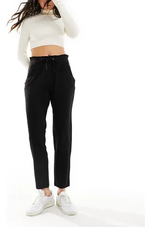 JDY Pantaloni slim neri con fascia in vita con volant