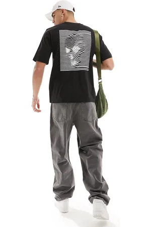 Bolongaro T-shirt a maniche corte con linee bianche che formano un teschio