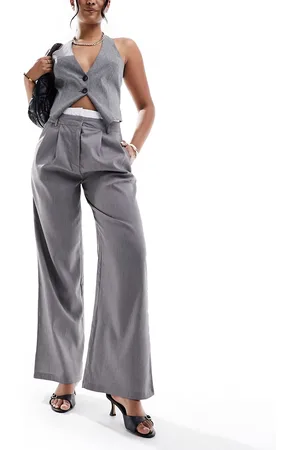 New Look Pantaloni grigi con dettaglio stile boxer