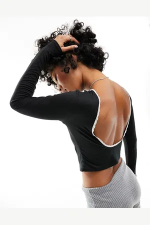 ASOS Top con scollo ampio sul retro e finiture in pizzo a contrasto