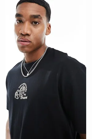 ASOS ASOS - Dark Future - T-shirt comoda nera con dadi ricamati sul petto