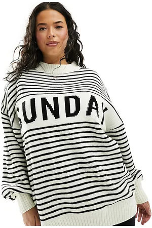 In The Style Esclusiva x Perrie Sian - Maglione con collo alto a righe monocromatiche con scritta "Sunday"