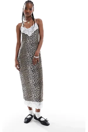 Reclaimed Vestito sottoveste con stampa leopardata e finiture in pizzo