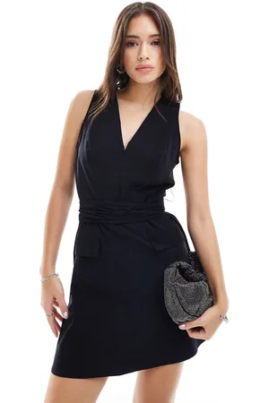 ASOS Vestito corto senza maniche con scollo profondo e allacciatura in vita