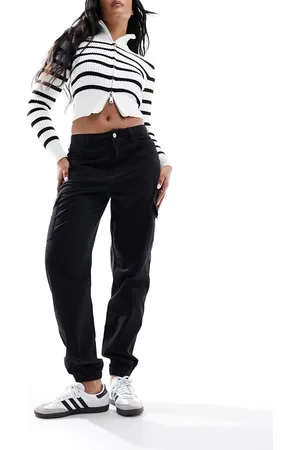 New Look Pantaloni cargo neri con fondo elasticizzato