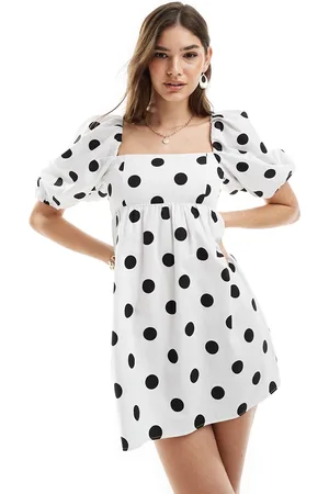 Stradivarius Vestito corto a pois con maniche a sbuffo