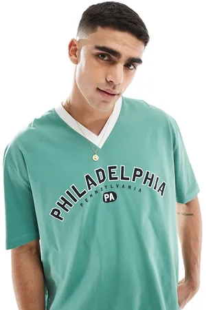 ASOS T-shirt oversize con scollo a V con stampa Philadelphia