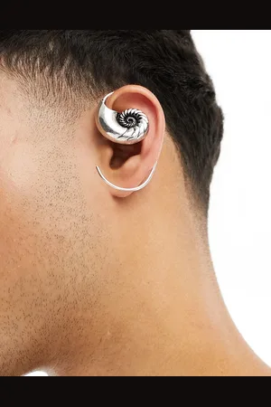 ASOS Orecchino ear cuff argentato con design a forma di conchiglia