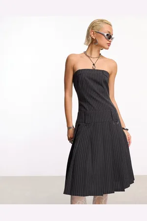 COLLUSION Vestito midi da ufficio stile kilt a fascia gessato